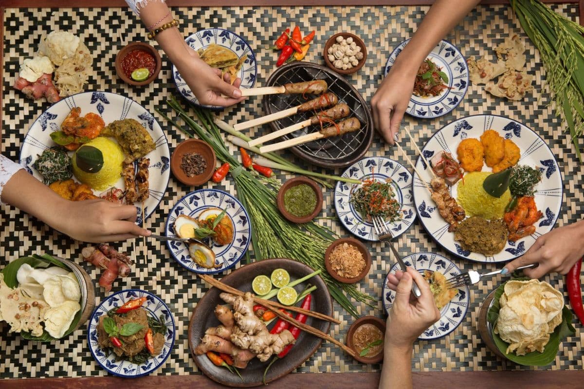 10 Famous Restaurants in Canggu, Bali You Must Try in 2026